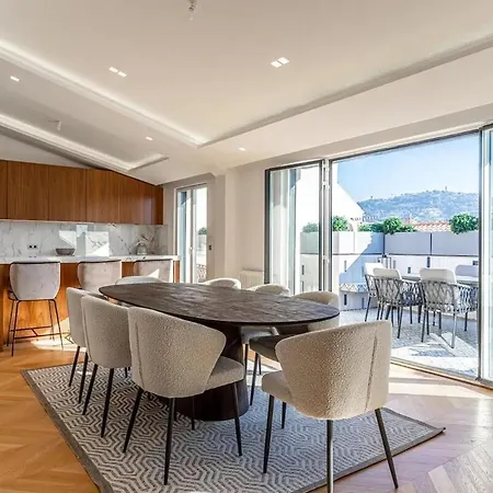 Apartment Beautiful 4 Bedrooms, Terrace, *