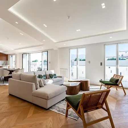 Beautiful 4 Bedrooms, Terrace,
