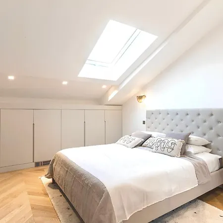 Beautiful 4 Bedrooms, Terrace, شقة *